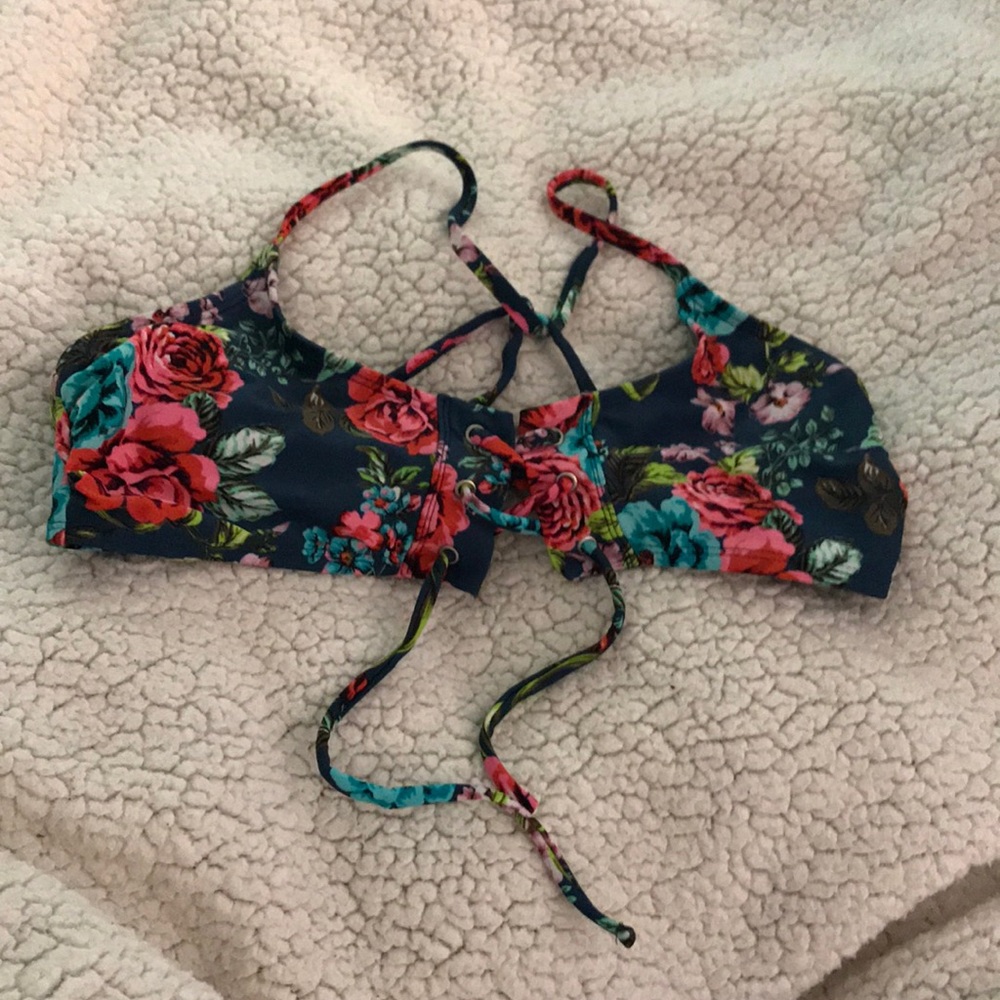 Bikini top